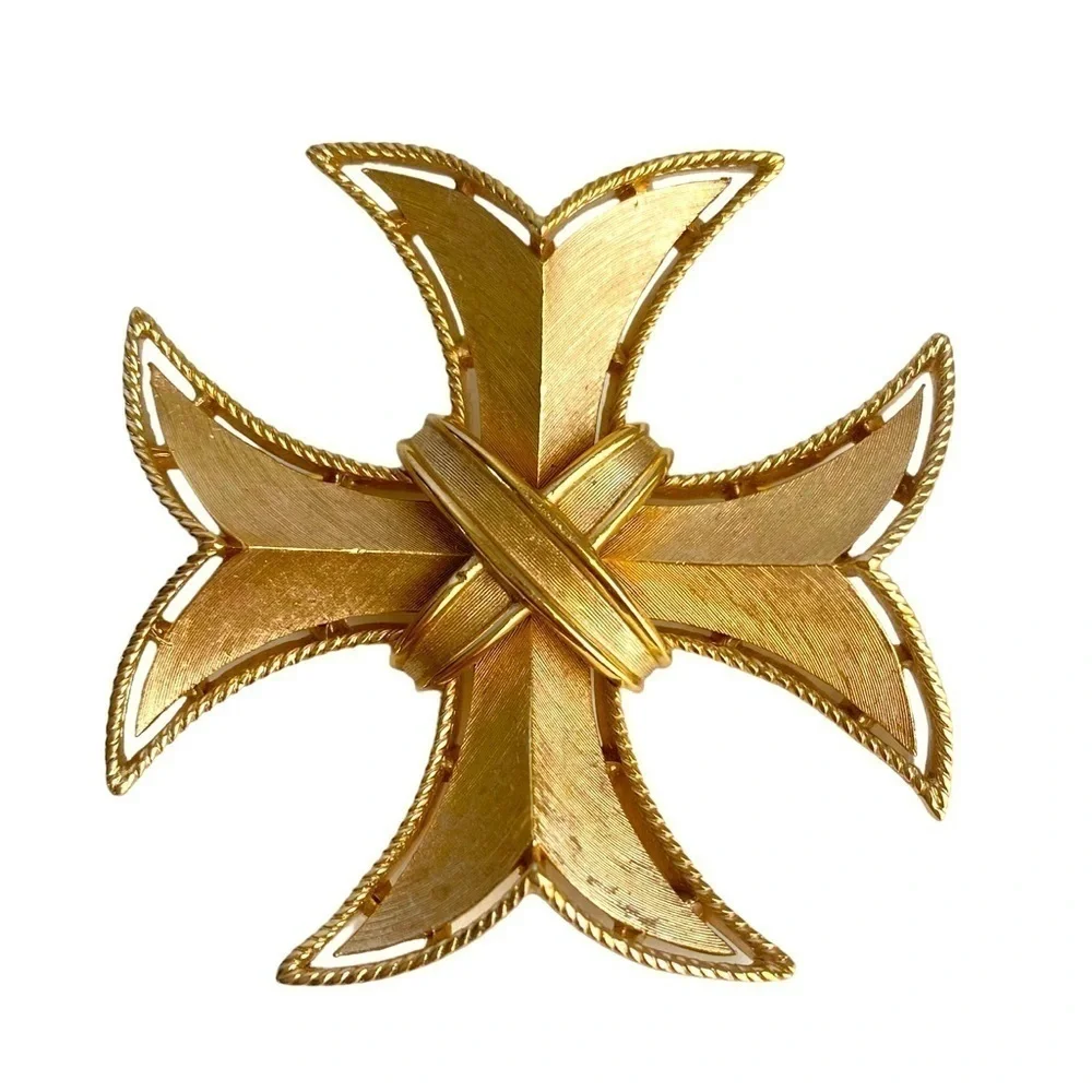 Crown Trifari Maltese Cross Brooch Textured Gold Tone Estate Piece 1960s Vintage